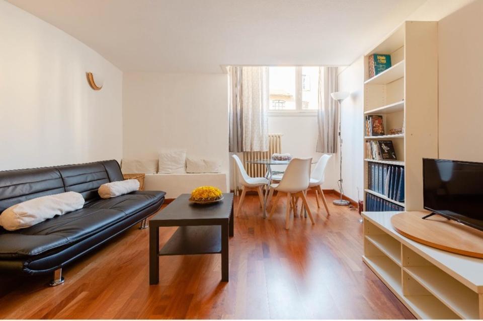 Yourvacanza Navigli Loft Daire Milano Dış mekan fotoğraf